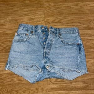 Levi’s cut off summer Jean shorts